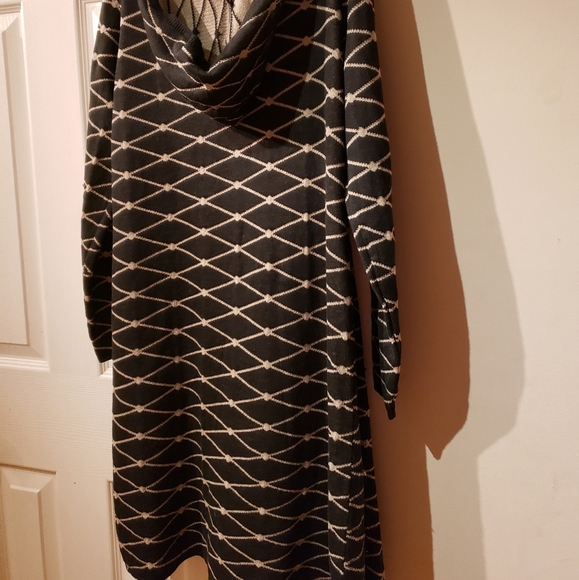 CREAM AND BLACK  WATERFALL FRONT CARDIGAN - Picture 8 of 8